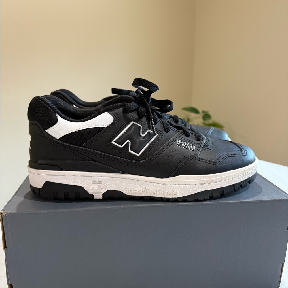 New Balance 550 Black and White Athletic Shoes